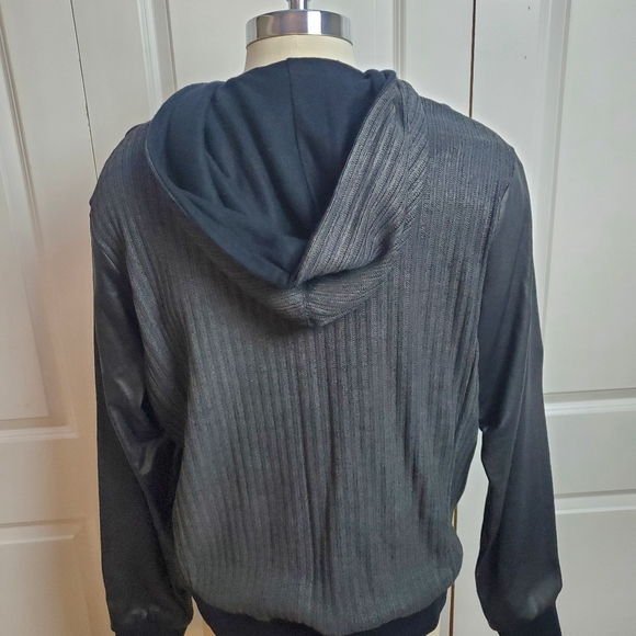 Ashton Michael Black Heart Collection Couture Hoodie Pull Over Sweatshirt - 2013 - Picture 2 of 8